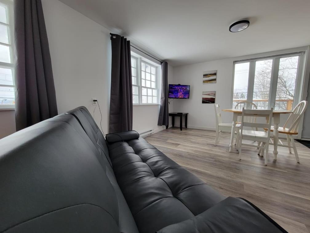 Aux 4 Vents - Auberg'Inn Carleton-sur-Mer ภายนอก รูปภาพ