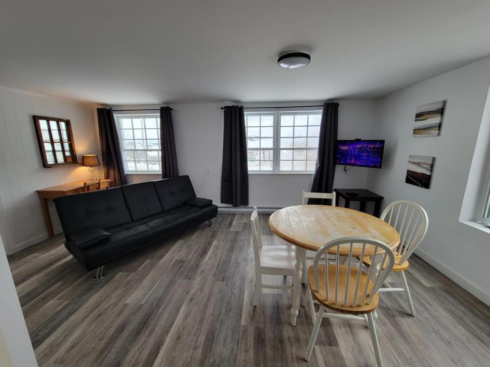 Aux 4 Vents - Auberg'Inn Carleton-sur-Mer ภายนอก รูปภาพ